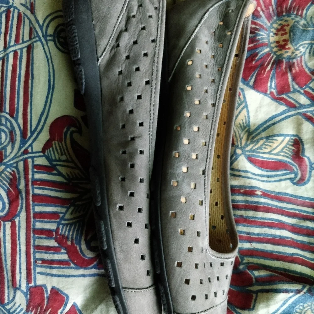 Gabor Hovercraft grey suede ballet flats 6… - Picture 7 of 8